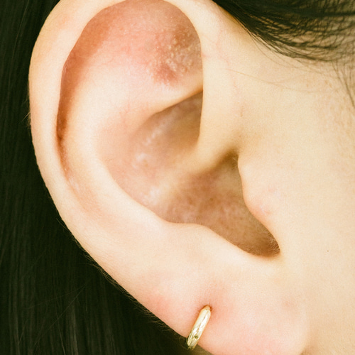 14K ゴールド 16g クリッカ ヒンジ リング 耳 鼻 軟骨 ヘリックス