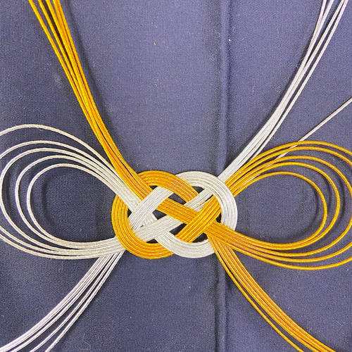 水引 シリーズ ] - 蝶水引 金銀 ( 67 × 20 cm・30号 ) - その他素材