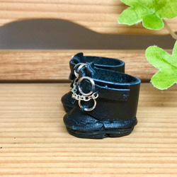 森き　丸厚底チェーンブーツ一足　miniature boots. 3枚目の画像