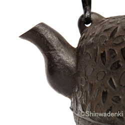 南部鐵器 鐵瓶 手工鐵壺 岩戶賢一郎 平丸小櫻1.2L 日本製 第11張的照片