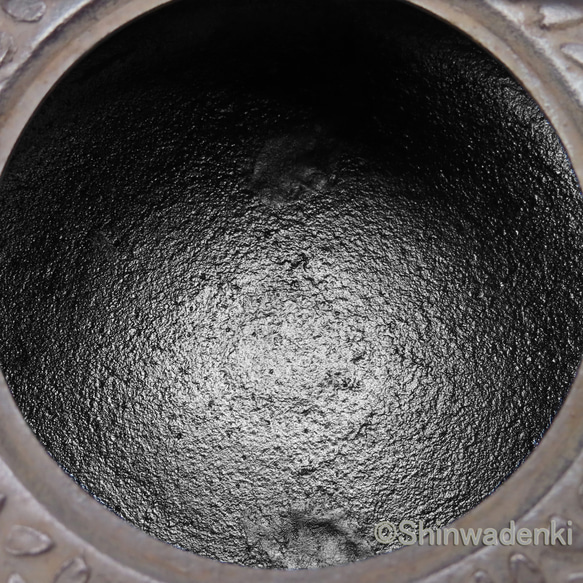 南部鐵器 鐵瓶 手工鐵壺 岩戶賢一郎 平丸小櫻1.2L 日本製 第6張的照片