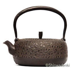 南部鐵器 鐵瓶 手工鐵壺 岩戶賢一郎 平丸小櫻1.2L 日本製 第12張的照片