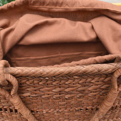山葡萄籠バッグ | 可動式持ち手 | 透かし波形模様編み | 巾着と中布付き | オリジナル新作品 6枚目の画像