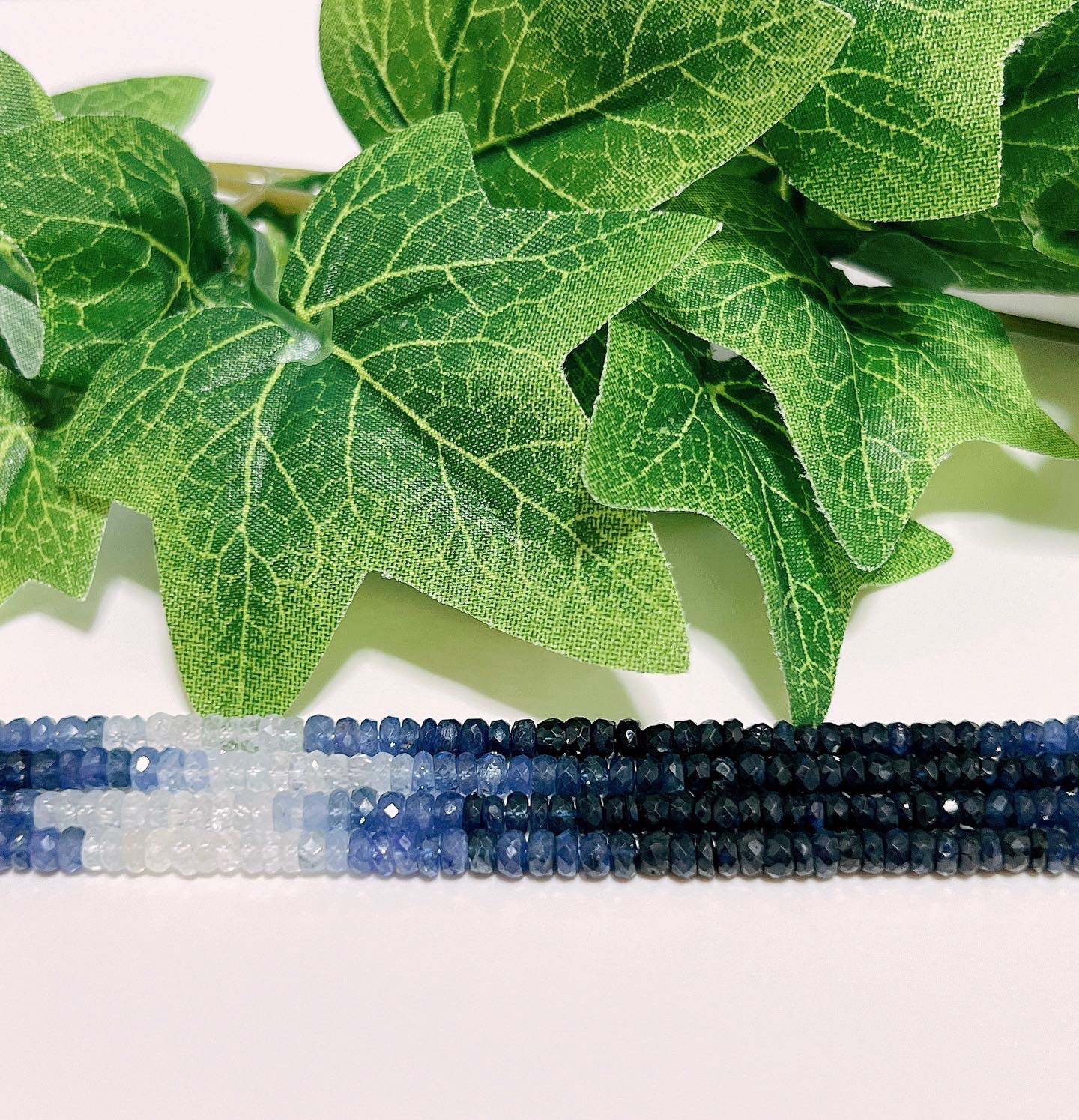 高品質マルチサファイアボタンカット4mm