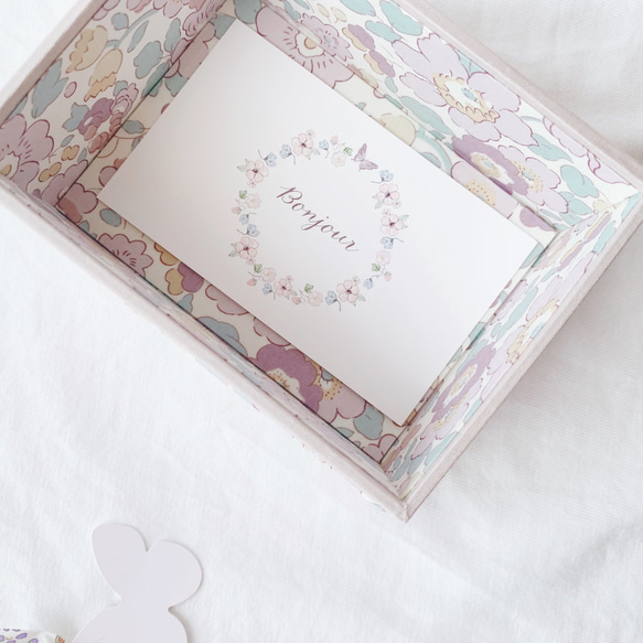 ❤︎ Petite boîte~名刺サイズの箱~カードケース~リバティ ベッツィ 1枚目の画像