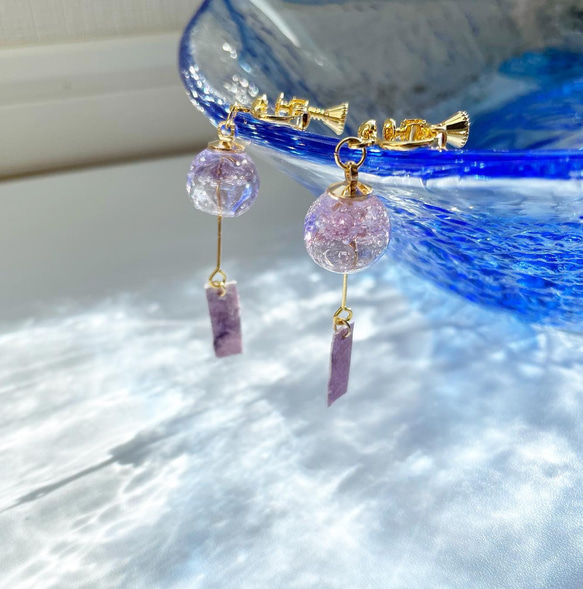 氷の風鈴イヤリング／ピアス 紫色 イヤリング・ノンホールピアス ミミ