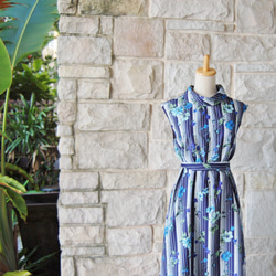 花卉圖案（植物）x藍色條紋卷色長款帶襯裡度假連衣裙 第1張的照片