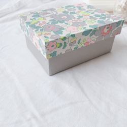 ❤︎ Petite boîte~名刺サイズの箱~カードケース~輸入リバティ ベッツィ 7枚目の画像