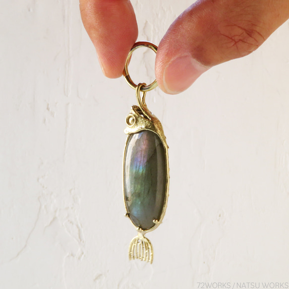 ラブラドライト フィッシュ チャーム / Labradorite Fish charms 2枚目の画像