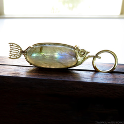 ラブラドライト フィッシュ チャーム / Labradorite Fish charms 1枚目の画像