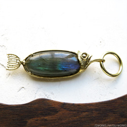 ラブラドライト フィッシュ チャーム / Labradorite Fish charms 6枚目の画像