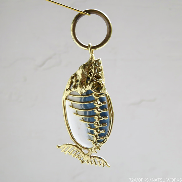 オパール フィッシュ チャーム / Blue Opal Fish charms 4枚目の画像