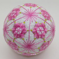 手鞠“梅花”白底粉紅色 9cm Temari Temari Temari 第3張的照片