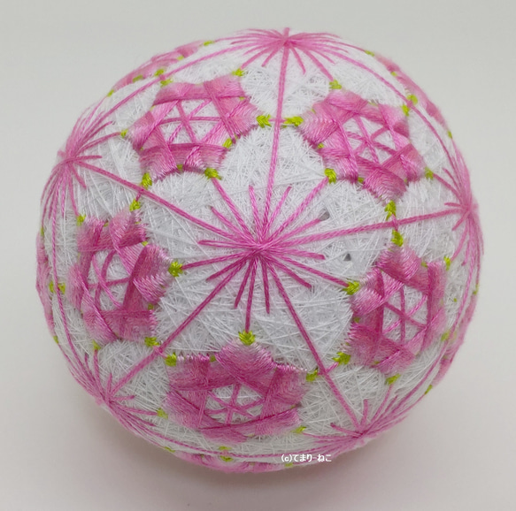 手鞠“梅花”白底粉紅色 9cm Temari Temari Temari 第1張的照片