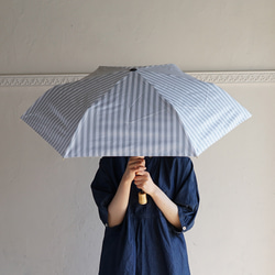 UVカット折りたたみ傘 stripe lt.gray 紫外線99.9%カット 晴雨兼用 163454 竹ハンドル 日傘 1枚目の画像
