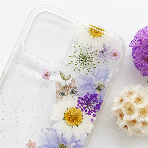 『千鳥草＆紫陽花＆猫柄』スマホリング iPhone15Pro/SE/Xperia10IV/GALAXYS23押し花ケース 7枚目の画像