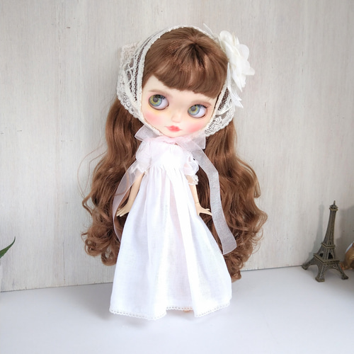 718.【ブライス ワンピース】白のガーゼのワンピースとレースの