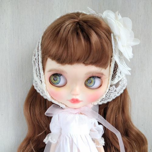 718.【ブライス ワンピース】白のガーゼのワンピースとレースの