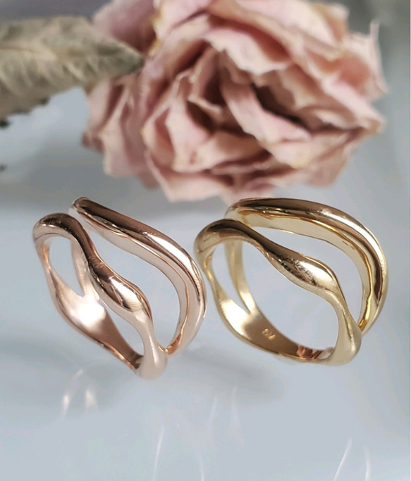 上質な2連ウェーブゴールドリングダブルアームSV925(RS-217)重ね付け風