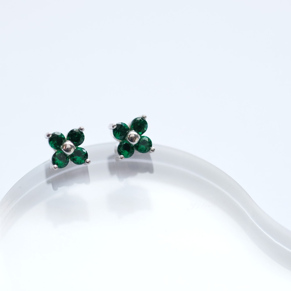 エメラルド フラワー ピアス イヤリング シルバー925