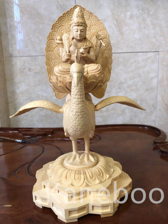 最高級 木彫り 仏像 孔雀明王立像 一刀彫 天然木檜材 彫刻 仏教工芸 楽天市場】木彫り 仏像 孔雀明王像 高さ33cm 榧製 [Ryusho] : 龍