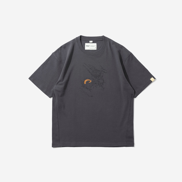 TMCAZ “Relax” Graphic Tee 【オリーブグリーン】 シルエットプリントグラフィック半袖Tシャツ 綿100％ 9枚目の画像