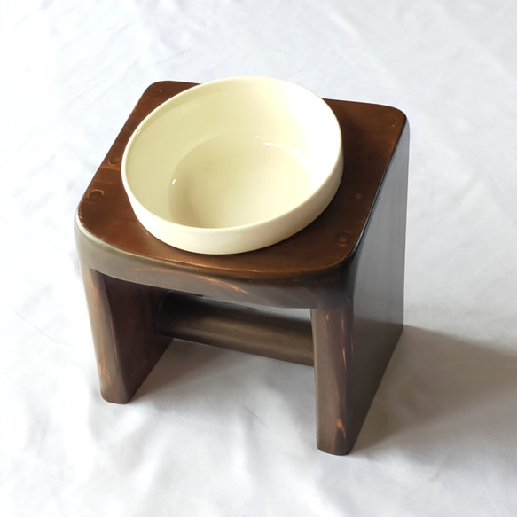 木製 ペットの食卓 (傾斜14度 地上高15cm シングル) ペットフード 3枚目の画像