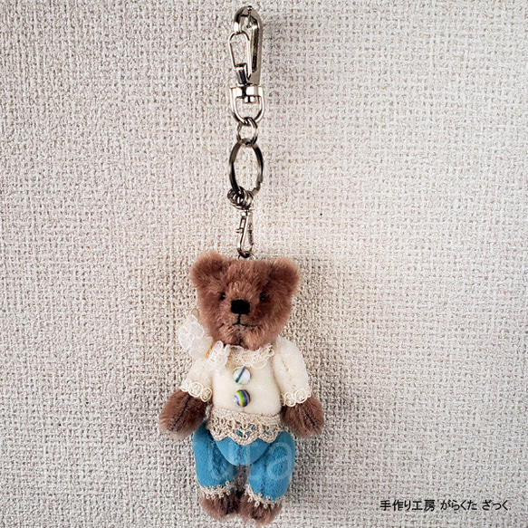 微笑む黒ミミちゃん くま 熊 テディベア 海外作家様 ぬいぐるみ 黒ミミテディベア くま ぬいぐるみ アーティストベア 海外作家様