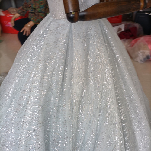 輝きな光彩を放 ウェディングドレス キラキラドレス お呼ばれ/二次会  