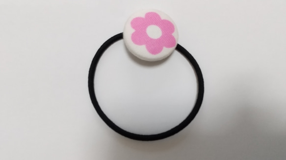 花（ピンク）1 くるみボタン ヘアゴム 3枚目の画像