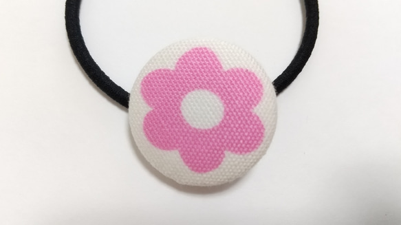 花（ピンク）2 くるみボタン ヘアゴム 2枚目の画像