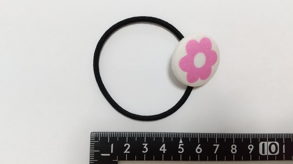 花（ピンク）2 くるみボタン ヘアゴム 5枚目の画像