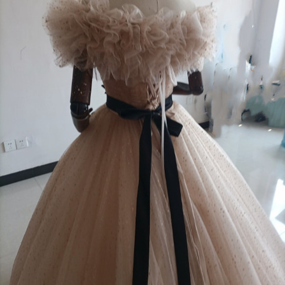 カラードレスシャンパン色 ソフトチュール ロングトレーン 取り外しオフショルダー 結婚式/披露宴 二次会 二次会 ドレス