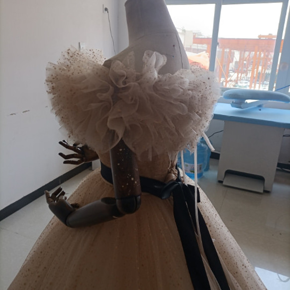 カラードレスシャンパン色 ソフトチュール ロングトレーン 取り外しオフショルダー 結婚式/披露宴 二次会 二次会 ドレス