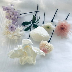 髪飾りプリザーブドフラワー（クチナシと菊の髪飾り前撮り・和装・写真） 2枚目の画像