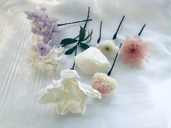 髪飾りプリザーブドフラワー（クチナシと菊の髪飾り前撮り・和装・写真） 2枚目の画像