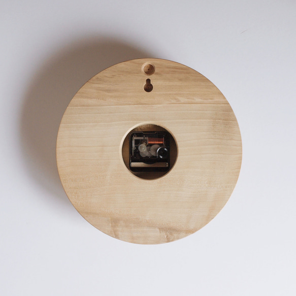 木製 掛け時計 丸型 ミズキ材1 4枚目の画像