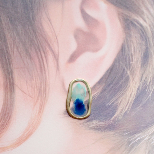 ペイントイヤリング・ピアス【ブルーハワイ】 レジン 大人かわいい 