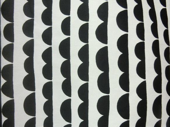 フリル模様  半袖ワンピース 黒 6枚目の画像