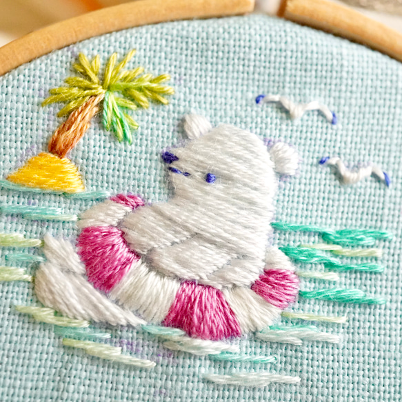 [刺繍キット]海水浴のシロクマ刺繍ブローチ 17枚目の画像