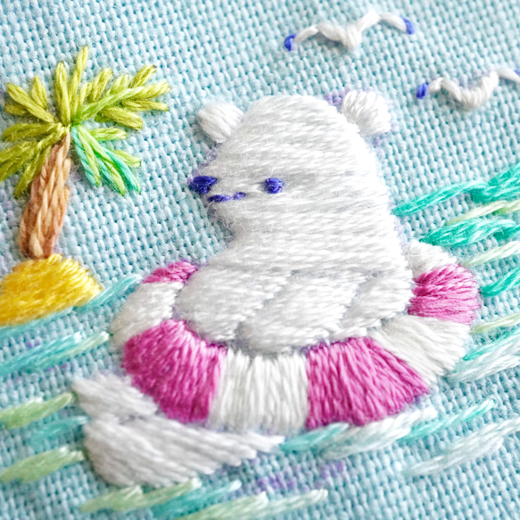 [刺繍キット]海水浴のシロクマ刺繍ブローチ 13枚目の画像
