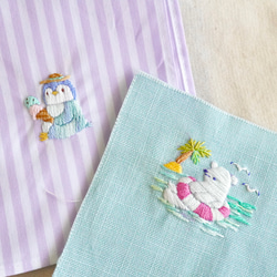 [刺繍キット２点セット]①アイスを食べるペンギン刺繍②海水浴のシロクマ刺繍ブローチ 16枚目の画像