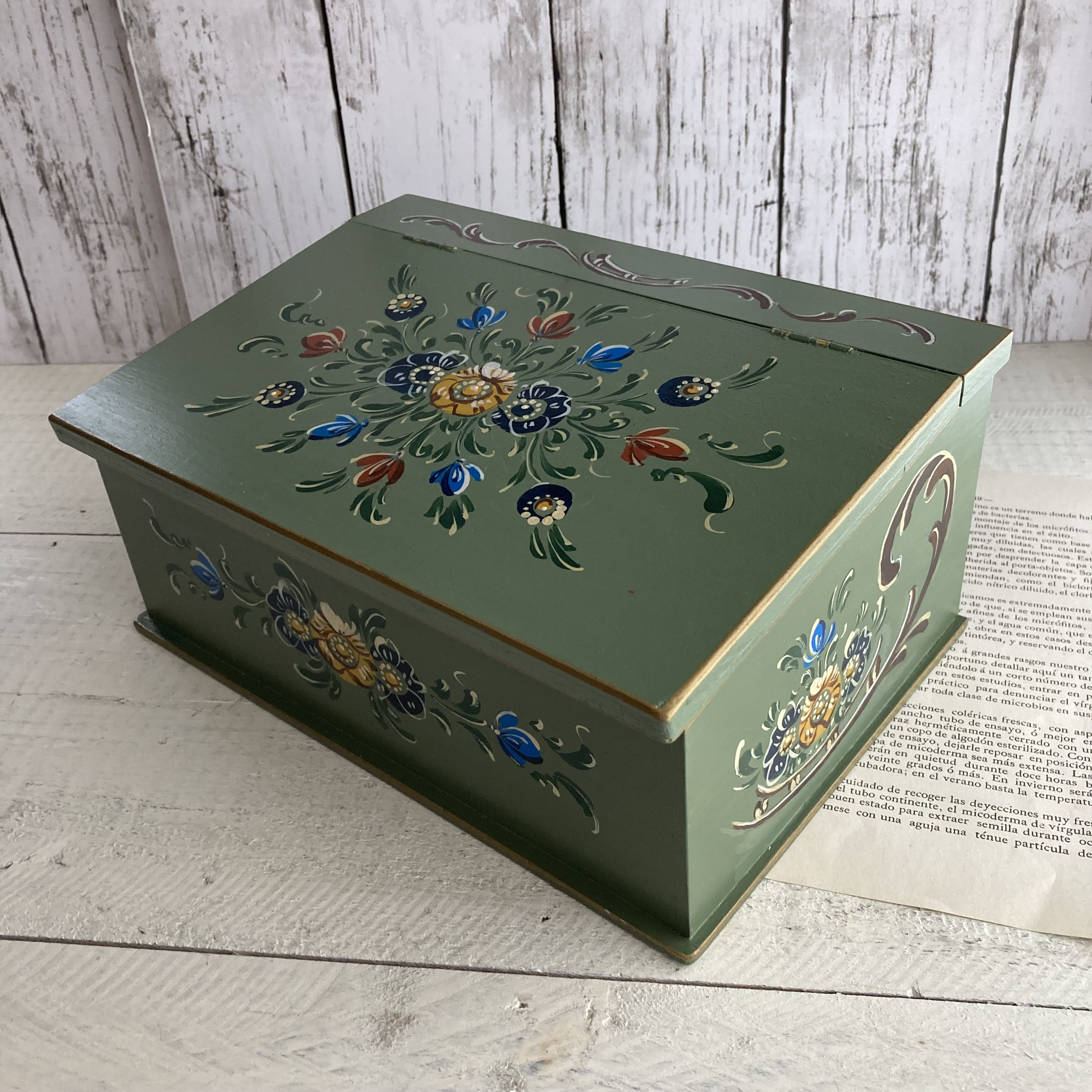 トールペイント】蓋付きボックス 01 ライトグリーン その他インテリア