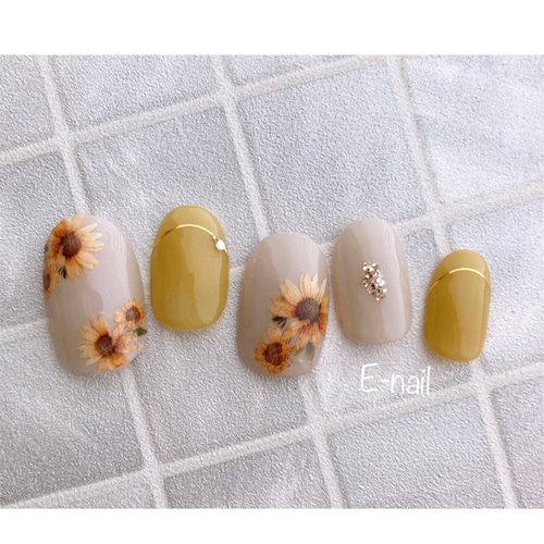 数量限定】ひまわりネイル 向日葵 夏ネイル ネイルチップ 黄色  