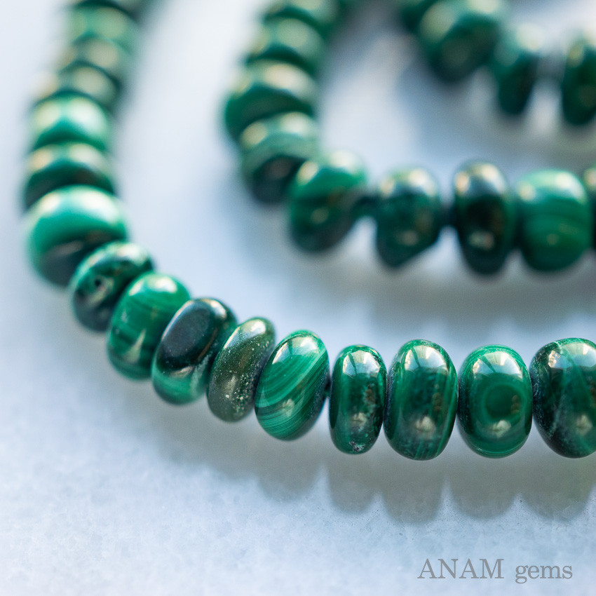 【19㎝】マラカイト スムース ボタン ビーズ★ANAM gems 4,624円