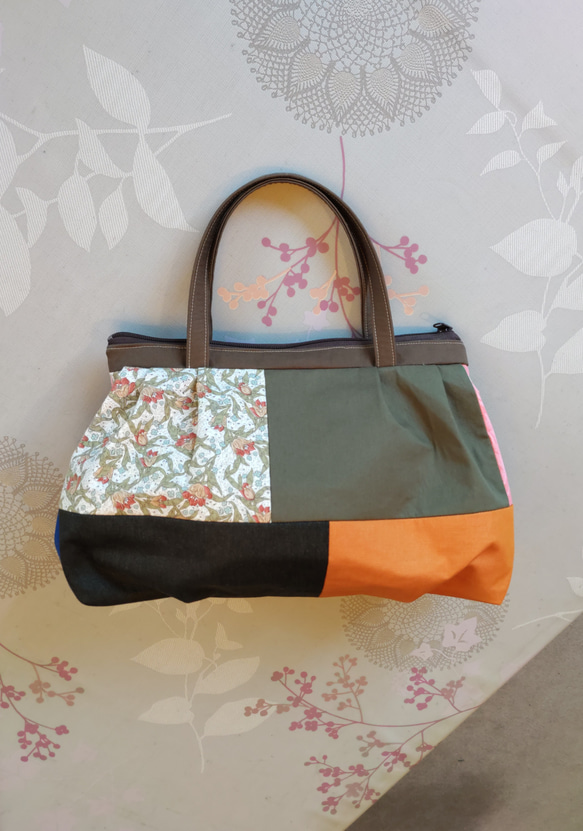 パッチワークキルト作品(ボストンバッグ) パッチワークのトラベル