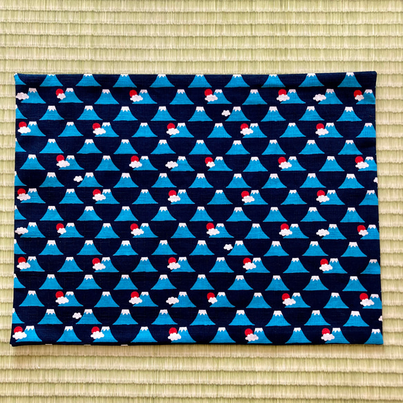 30×40 ランチマット 和柄 富士山（ネイビー） 1枚目の画像