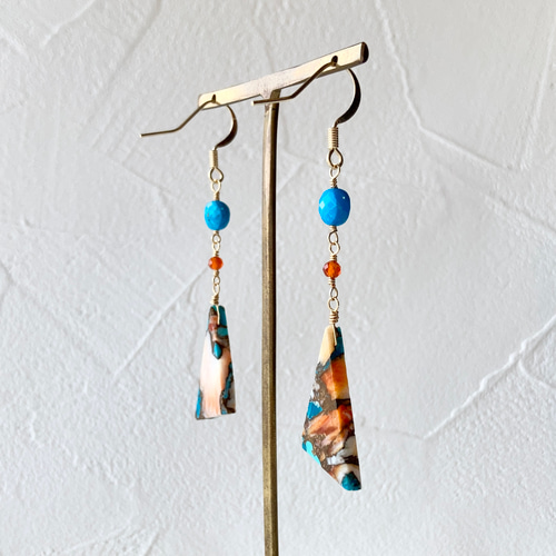 ○大粒オイスターカッパーターコイズのサマートライアングル・ピアスor  