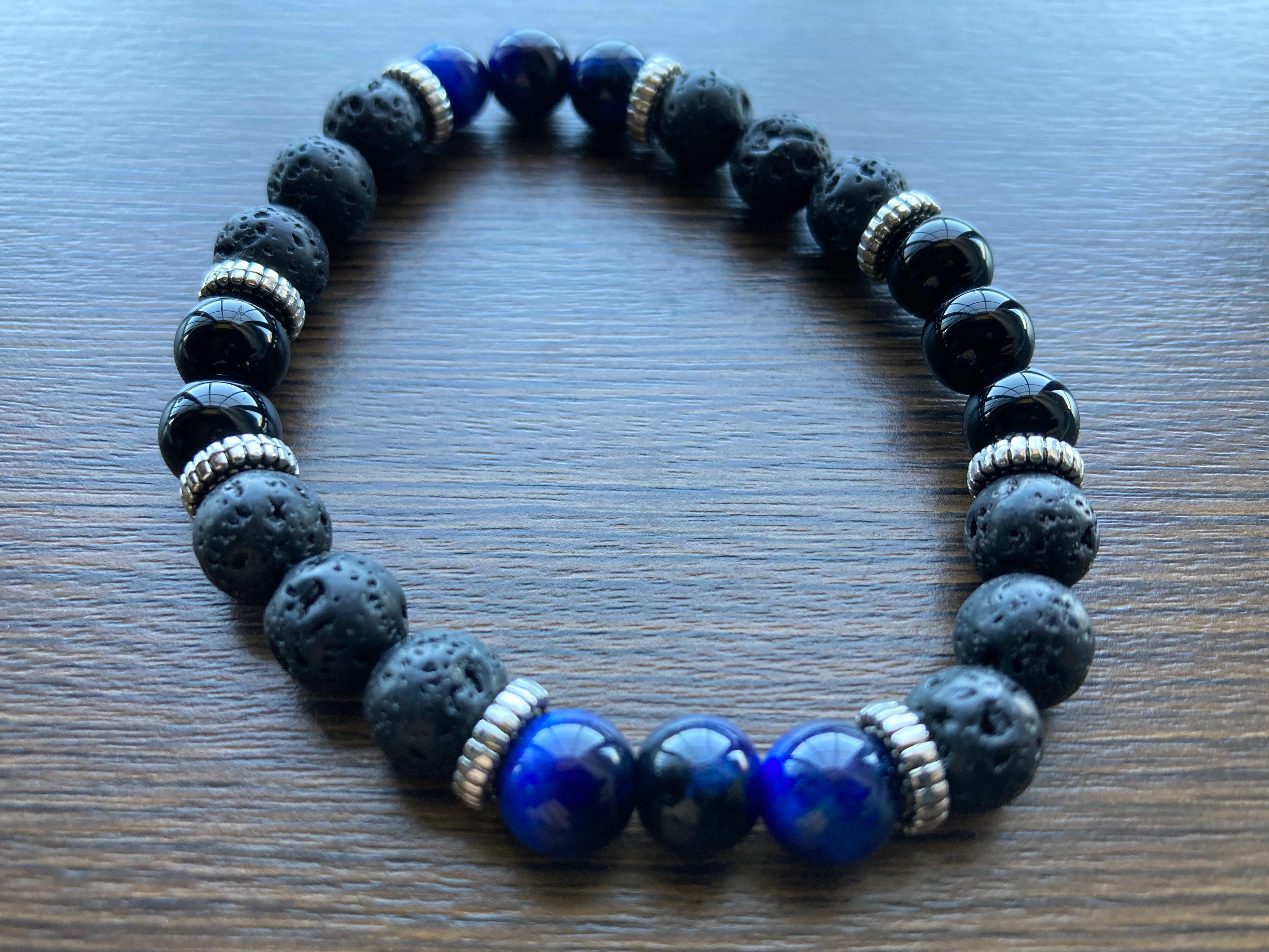 ブルータイガーアイとオニキス、ラーバの天然石ブレスレット！(約8mm玉