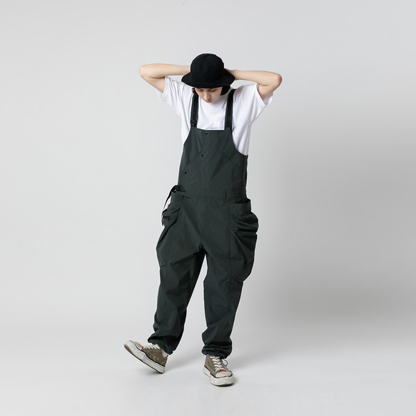 TMCAZ Multi-Pocket Overall [墨綠色]多口袋連身褲吊帶褲 山系城市輕機能風 第3張的照片